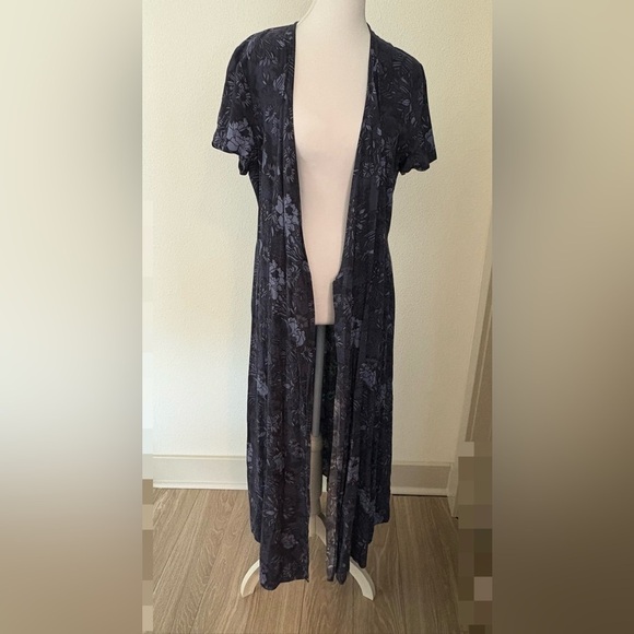 Marine Layer Emlyn Floral Wrap Short Sleeve
Midi Dress size xl🚨 - Picture 9 of 10